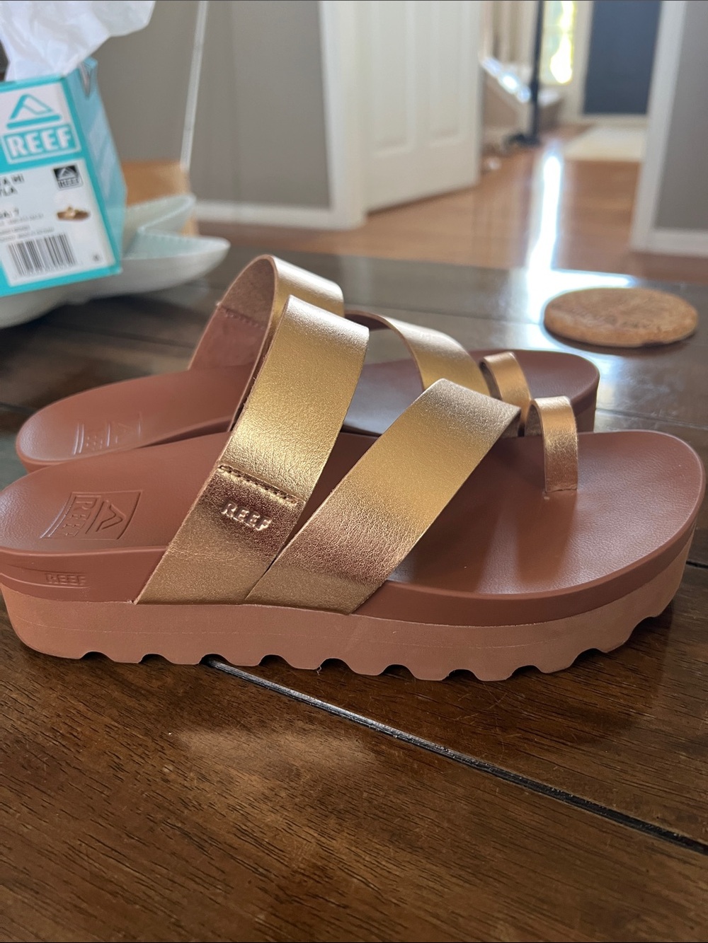 Reef Women s Platform Sandals - Brown & Gold - Picture 6 of 12